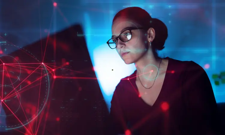 mujer programando ia